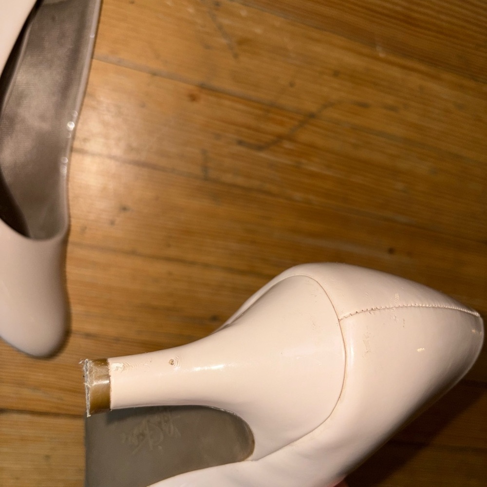 Life Stride Classic Beige Heels - Picture 4 of 4